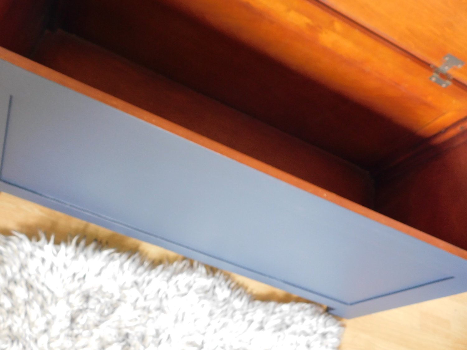 Image of A dark blue & gold design storage box