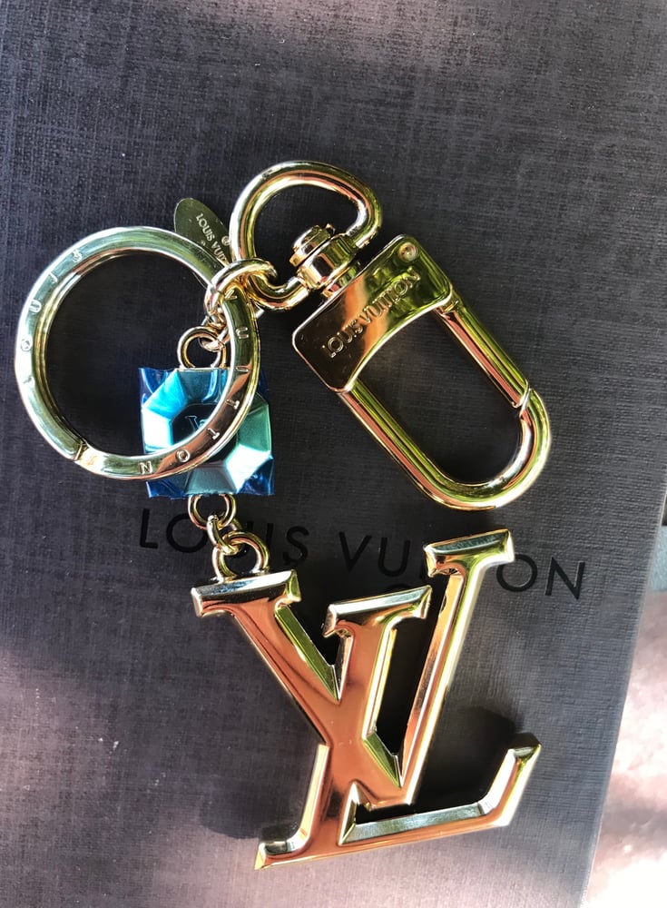 Louis Vuitton Goldtone Metal LV Facettes Key Holder and Bag Charm
