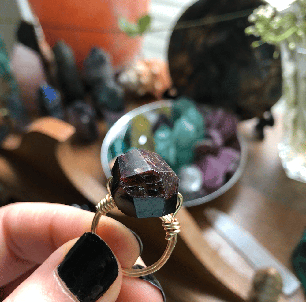 Image of Juicy Garnet Gold Wire-Wrapped Ring (6-6.5)