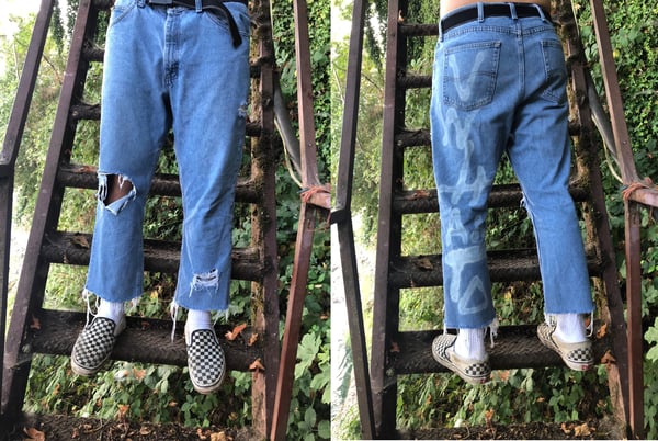 Image of Unthanto X LEE Spray Paint Light Wash Denim Pants 38L