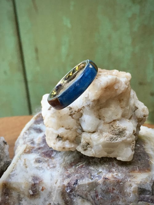 Image of Manzanita wood ring with brilliant blue resin