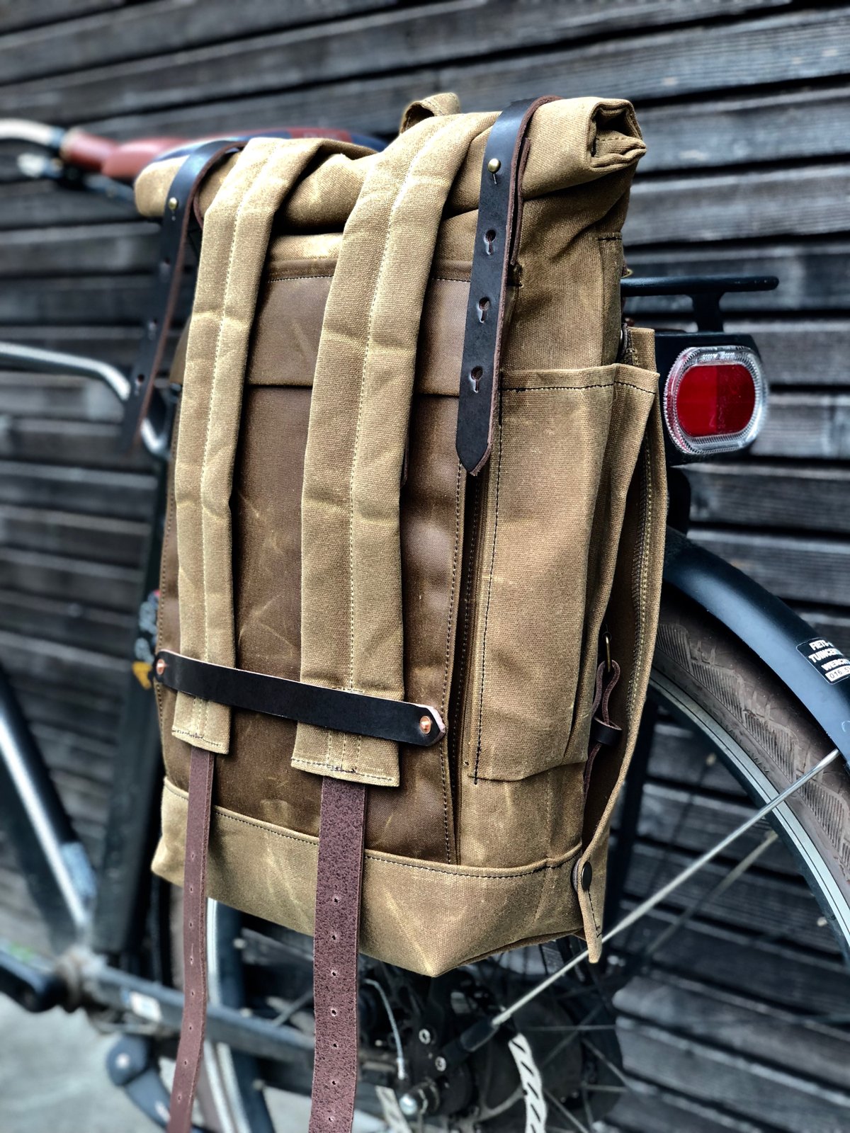 Image of Convertible backpack into bike pannier in waxed canvas / bike accessories