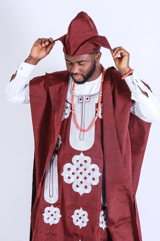 men-s-aso-oke-agbada-full-set-s-along