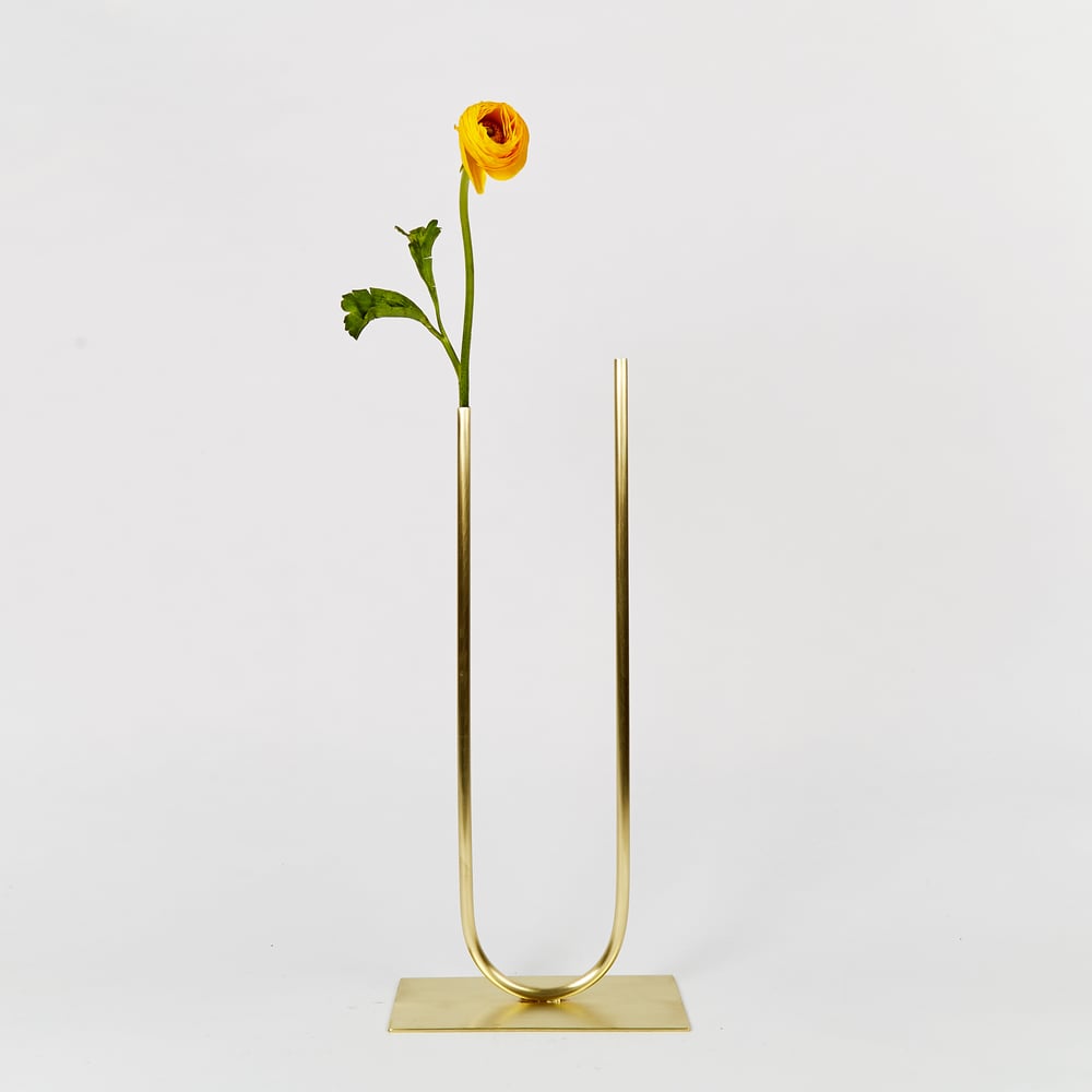 Image of Vase 00294 - Uneven U Vase