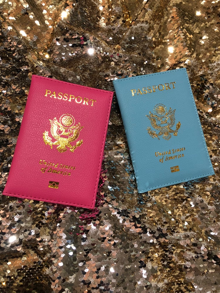 Image of “Bae-Cay” Passport Cover Set
