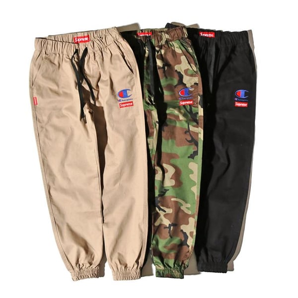 Image of Pantalone Supreme x Champion