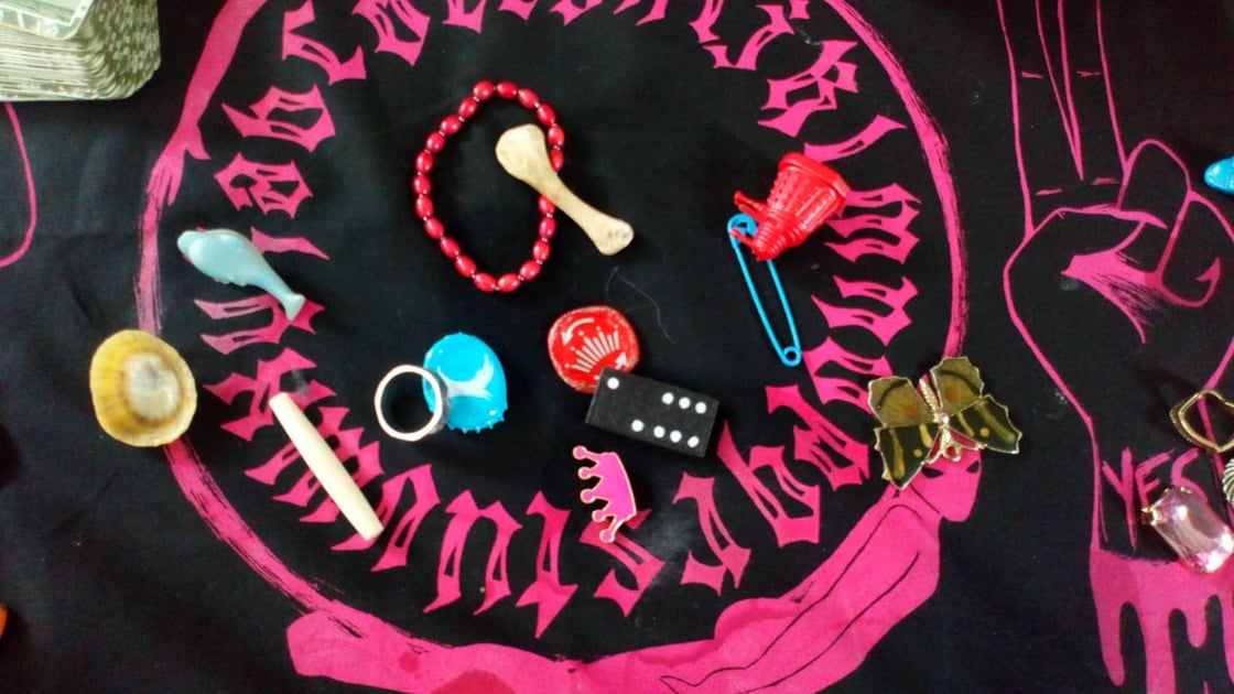 Image of Love Career Life Bone Casting Reading - Comprehensive Hoodoo Oracle