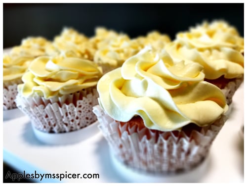 Image of Cupcakes en Blanc