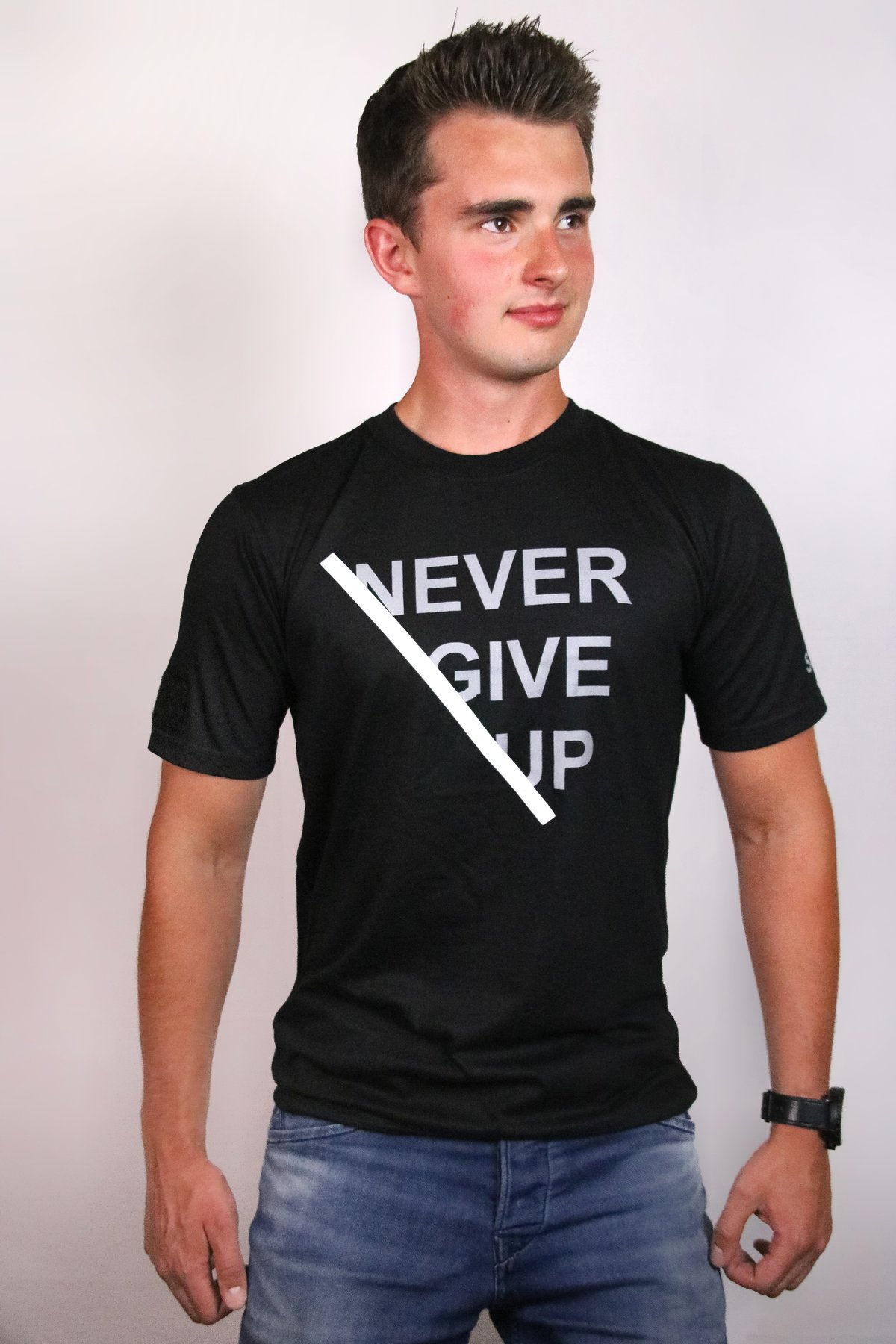 Image of NEVER GIVE UP T-SHIRT