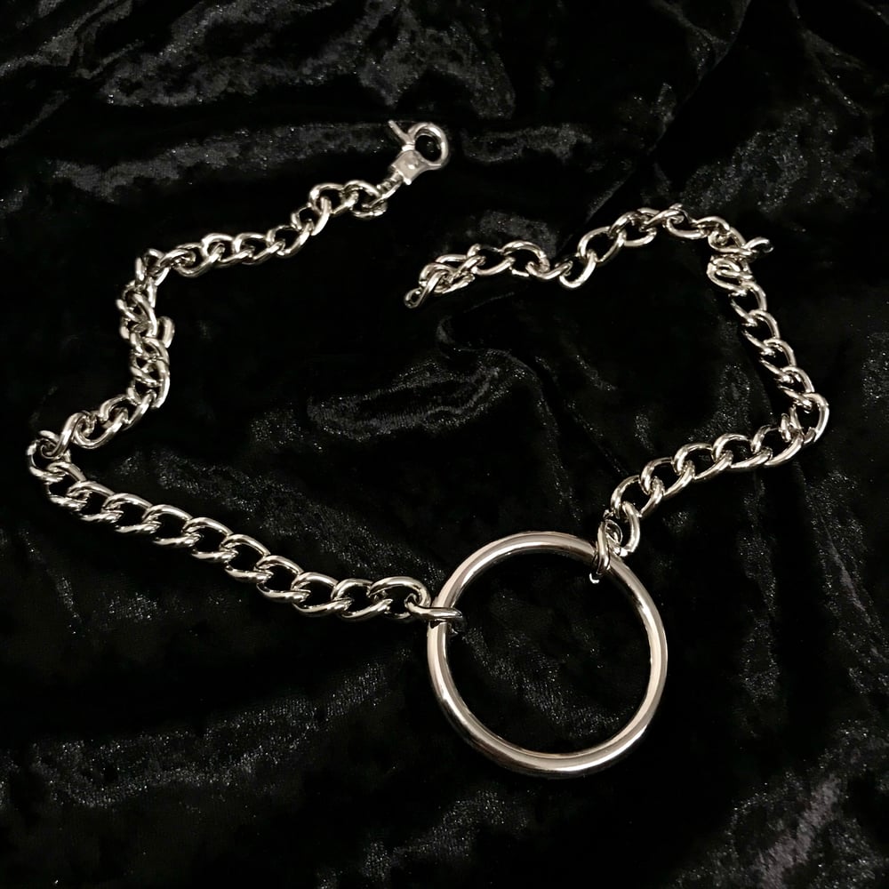 Image of chain choker