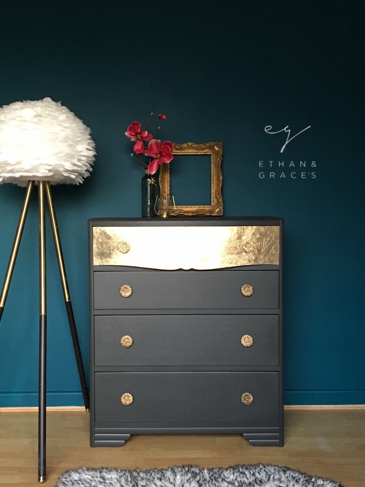 Image of Vintage chest of drawers in grey & gold