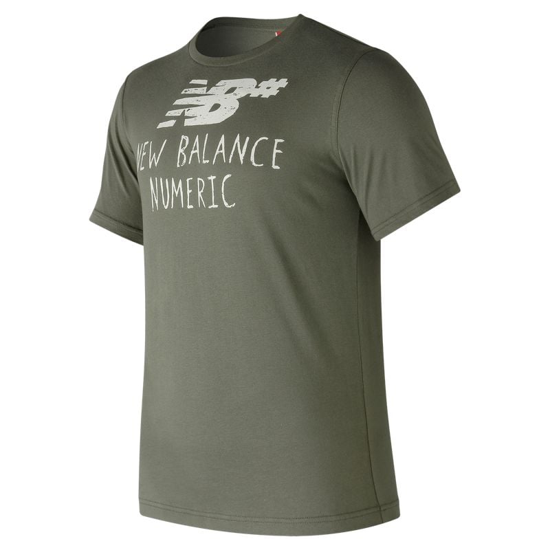 CAMISETA NEW BALANCE NUMERICS HAND DRAWN EN LIQUIDACION