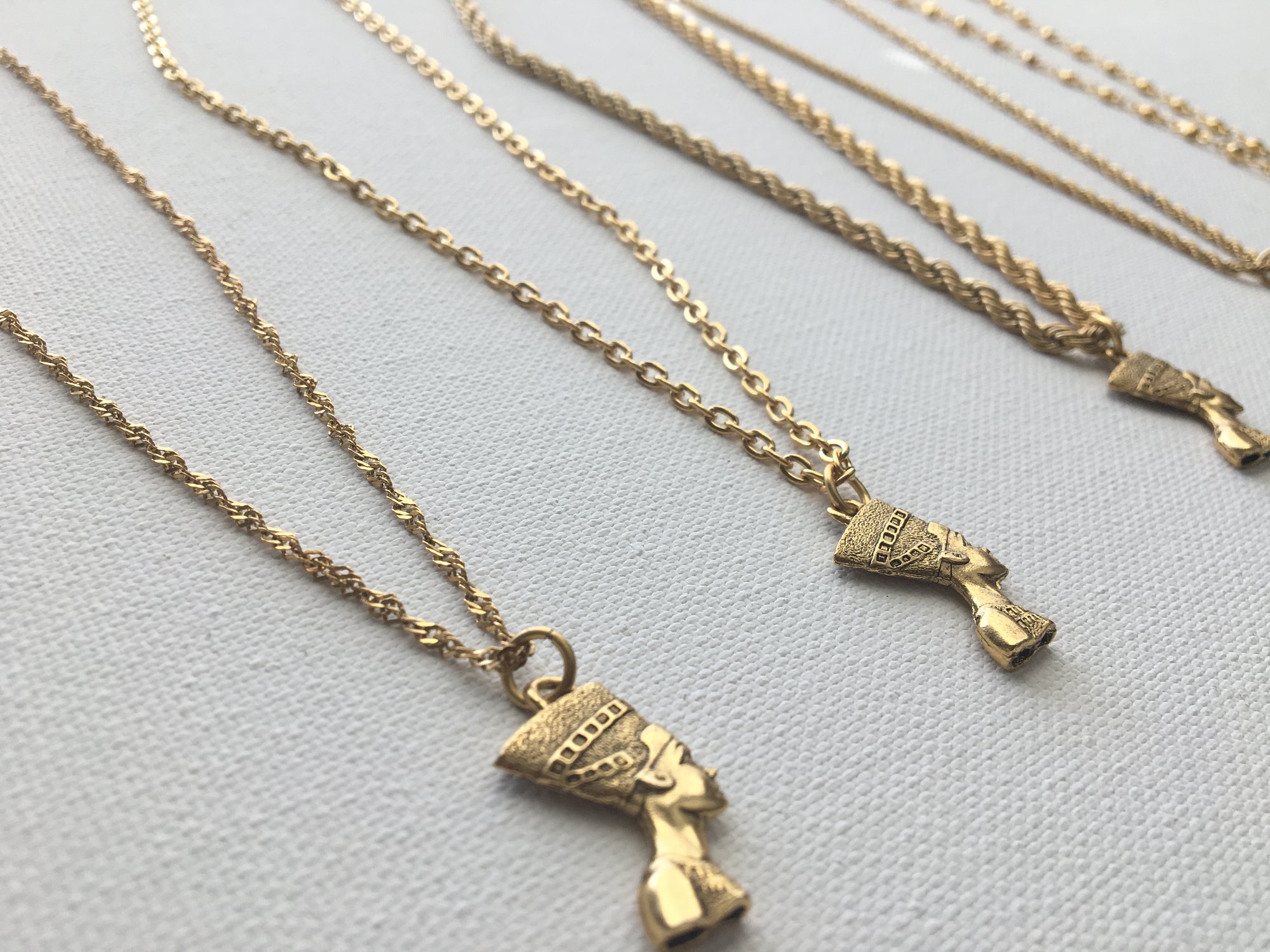 ROYALS Nefertiti Necklace Nirvana Wild