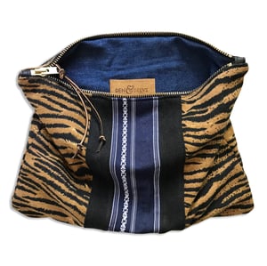 Image of TIGER STRIPES LARGE POUCH