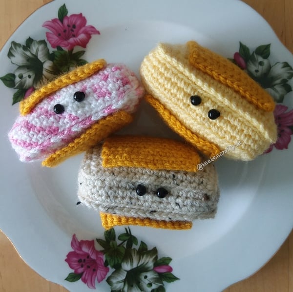 Image of Traditional Icecream Sandwich plushie keychain