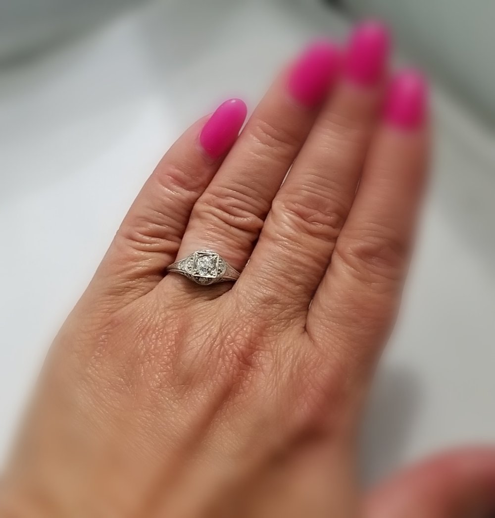 Estate Art Deco diamond Ring