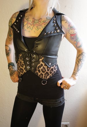 Image of Studded fauxleather/leopard bikervest