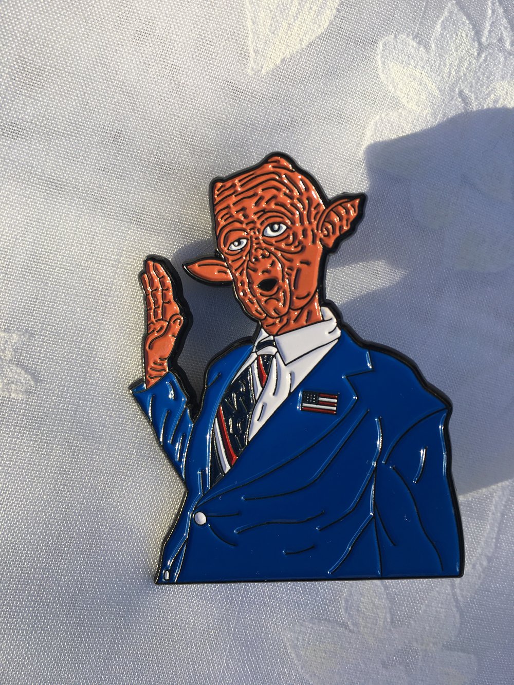 Mac America Great Again pin