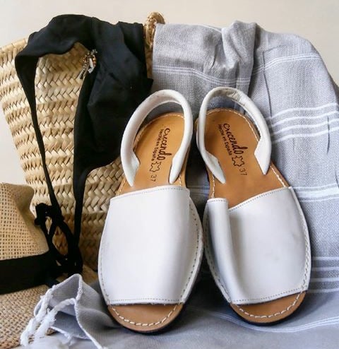 Image of MENORQUINAS - MENORCAN SANDALS