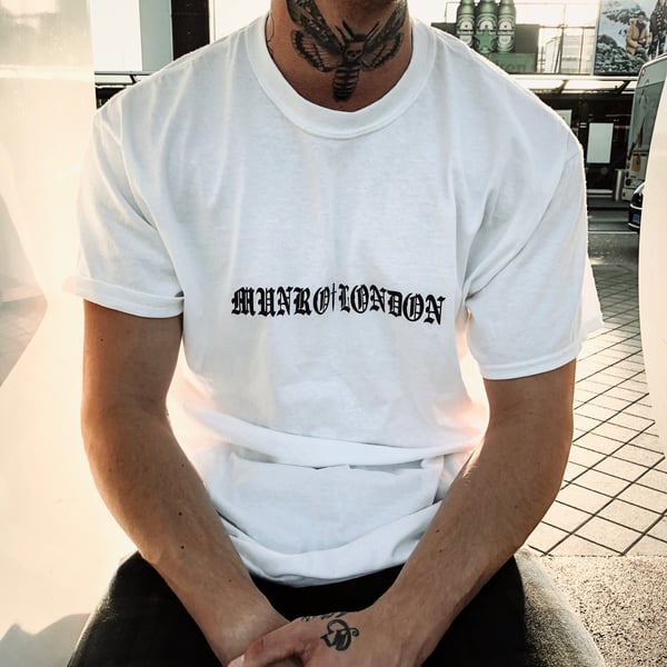 Image of MUNRO LONDON BOXLOGO IN WHITE