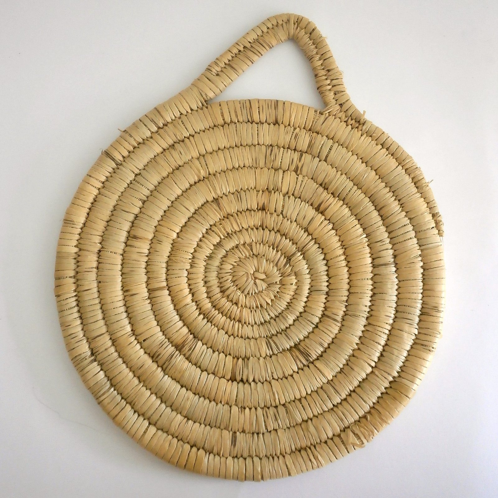 raffia mat