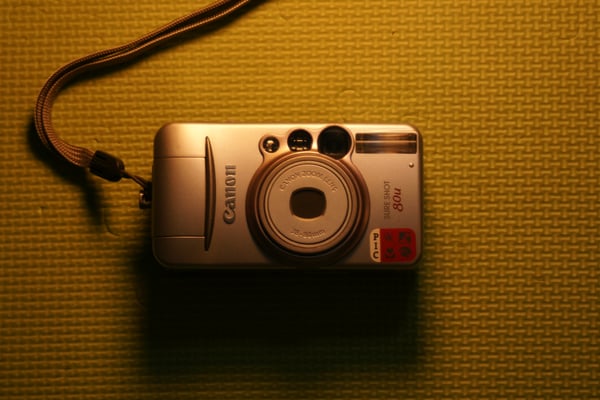 Image of Canon Sureshot 80u Point and Shoot (Like New Condition)