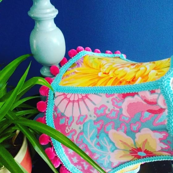 Image of Kaffe Fassett Fabric small scallop edge lampshade