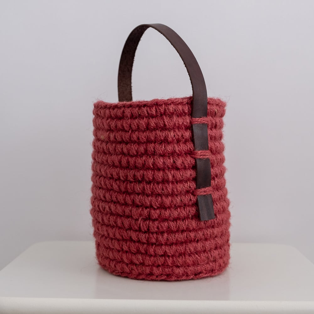 Image of BASKET BAG red