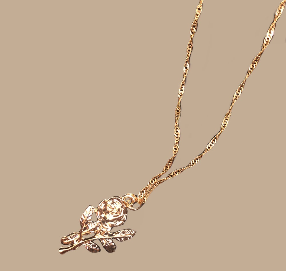 Image of GOLD ‘ROSE’ NECKLACE 