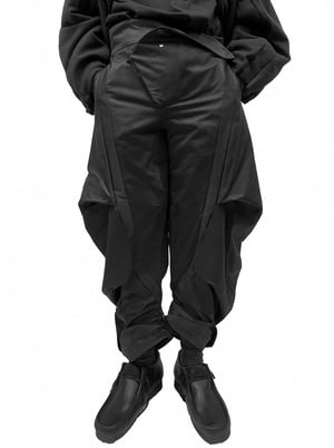 Image of ÆNRMÒUS - Cropped Ninja Pants II (Black)