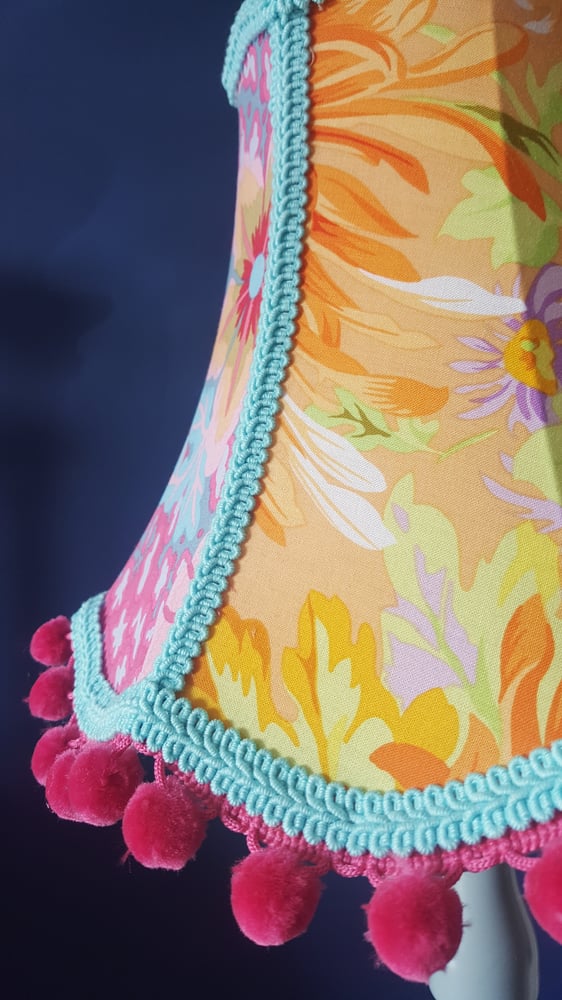 Image of Kaffe Fassett Fabric small scallop edge lampshade