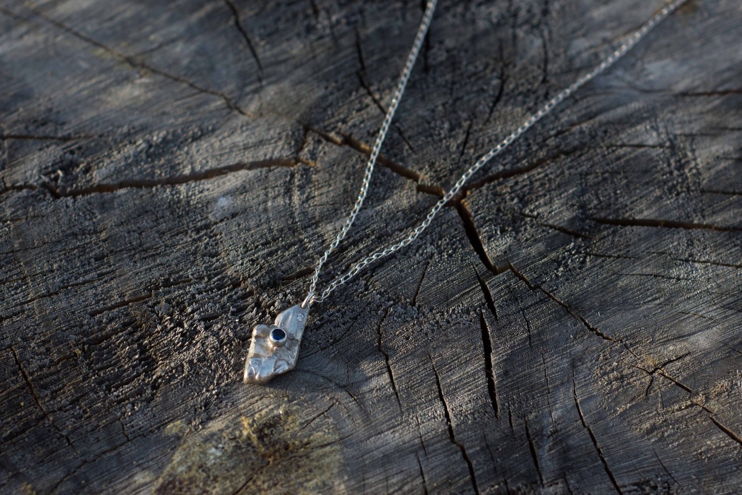 Image of Molten Kite Pendant with Sapphire