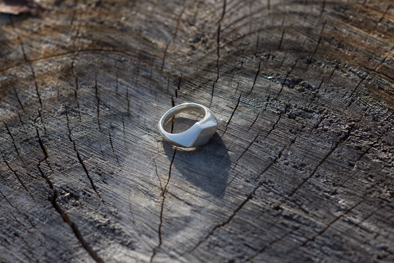 Image of Signet Ring - Diamond Shape