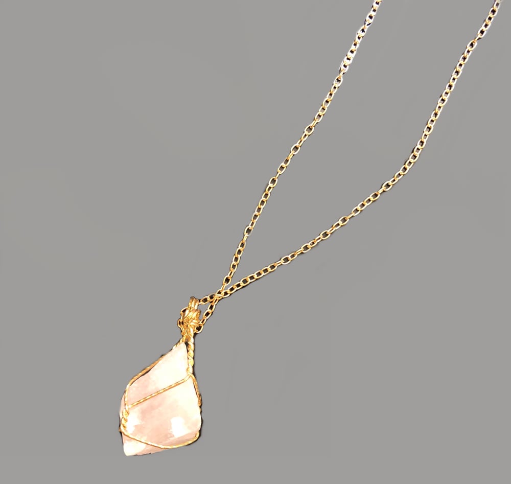 Image of CRYSTAL ‘PINK’ NECKLACE 