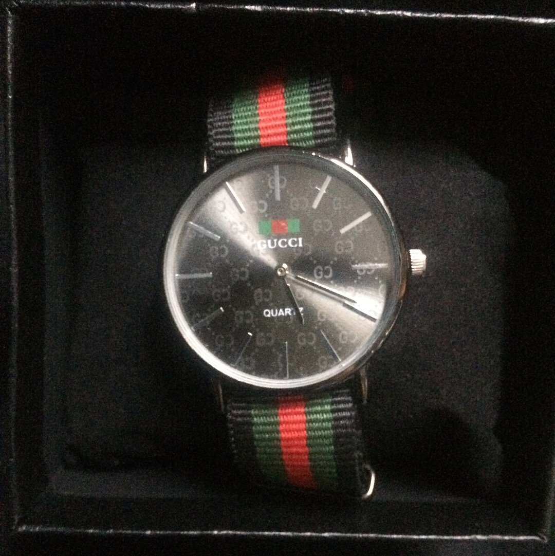 Image of Unisex Gucci Strap Watch