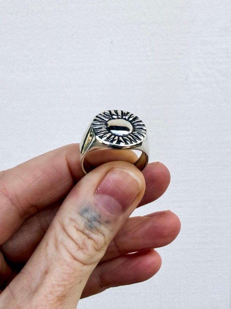 SUN RING / Size 8.5 Image 3