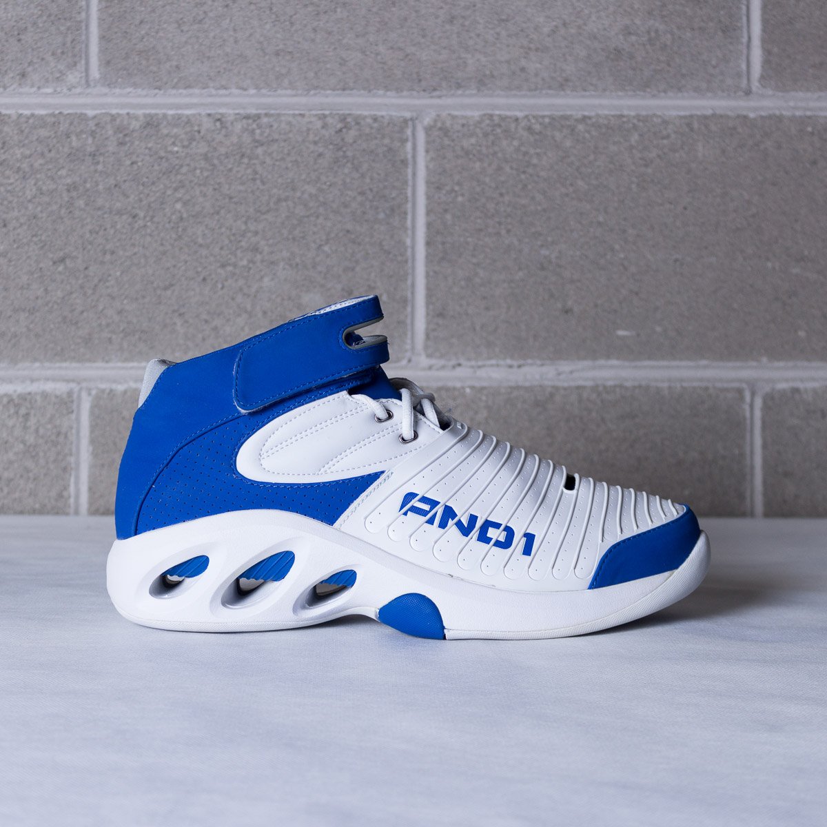 and 1 scarpe da basket