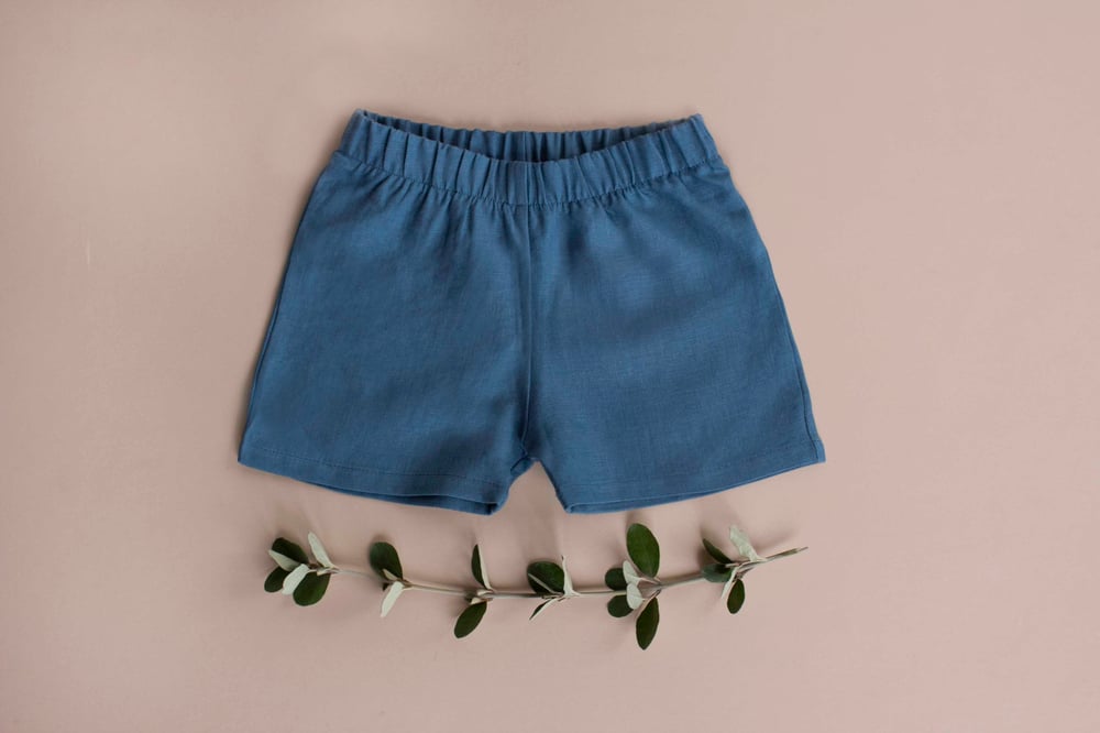 Image of Everyday linen shorts ocean 