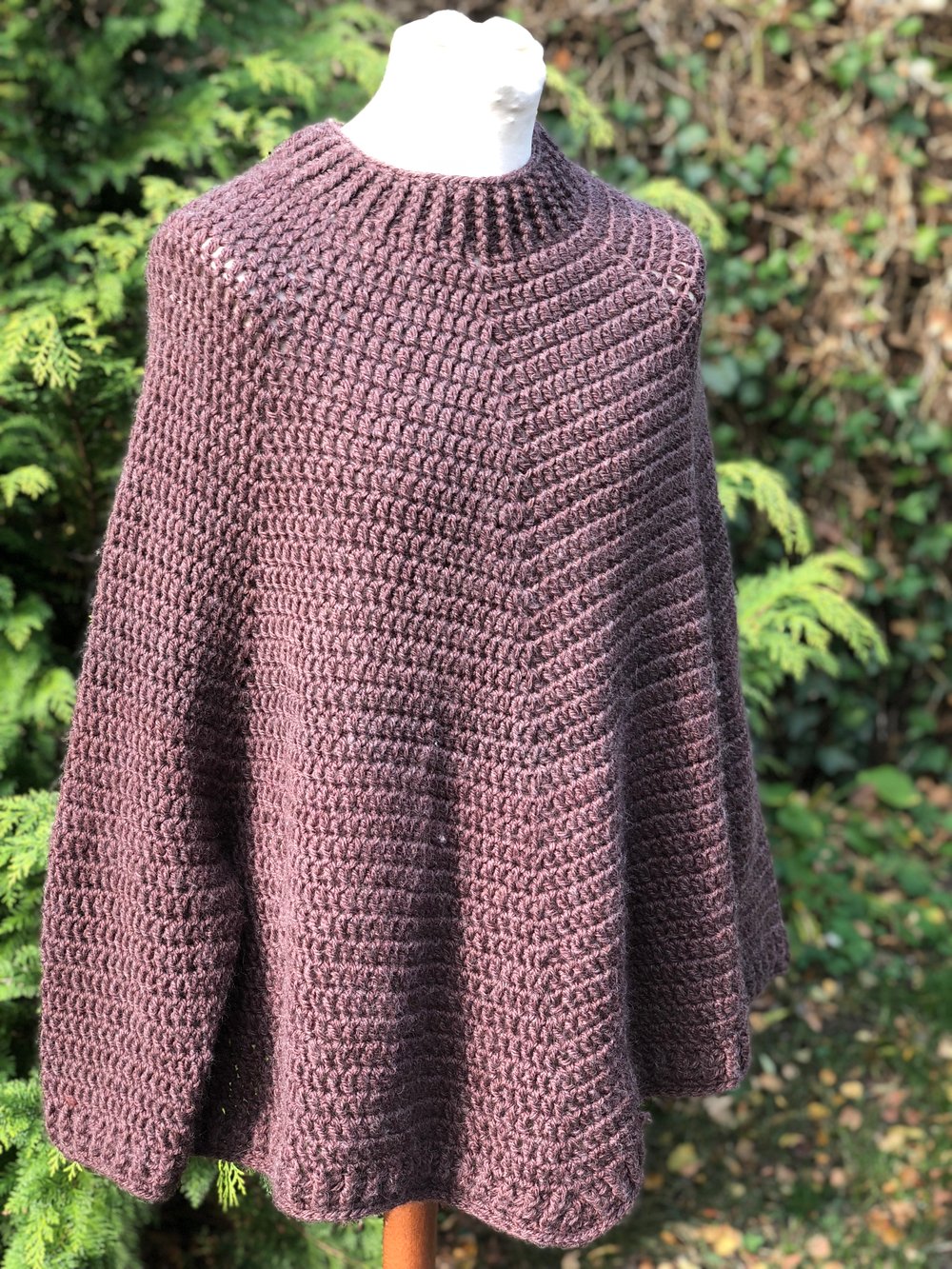 Image of "Rie" Poncho-sweater, hækleopskrift
