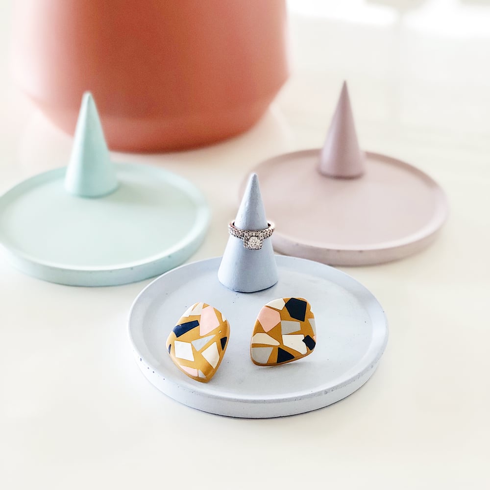 Image of Jewellery Minder