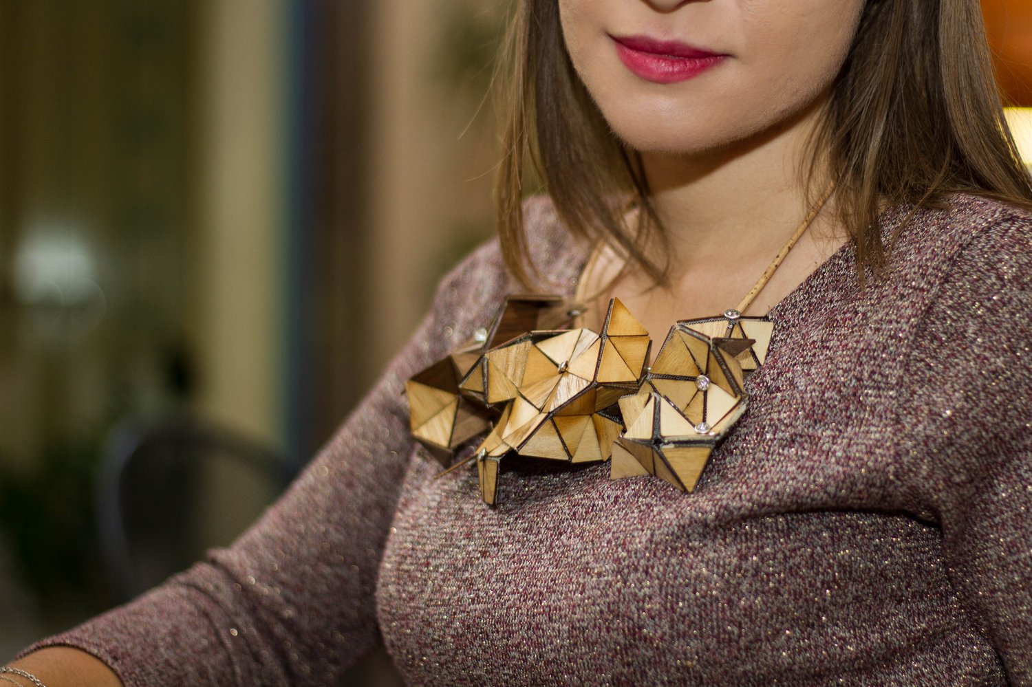 Image of necklace  in wooden textile - tessellation n.1