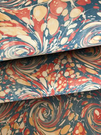Image 2 of Marbled Paper #47 'Antique style curl' 