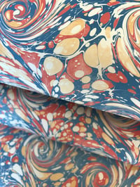 Image 3 of Marbled Paper #47 'Antique style curl' 