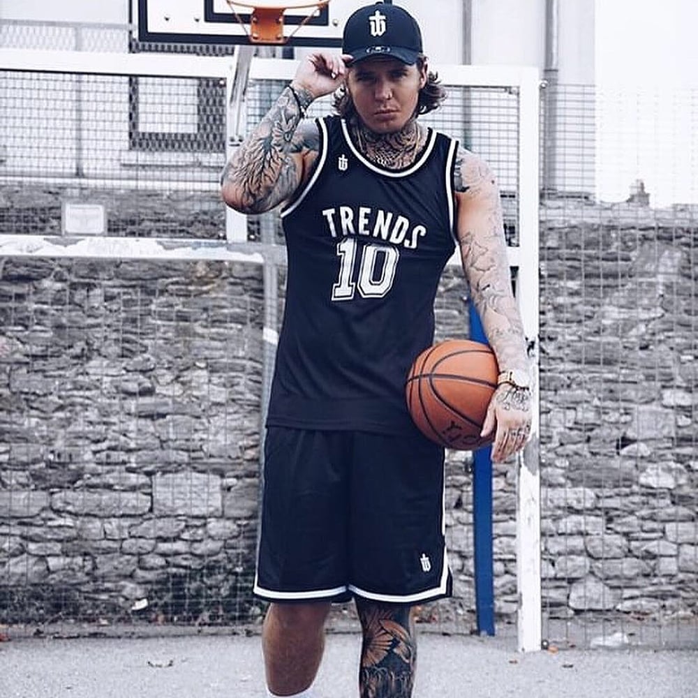 Image of BLACK BASKET VEST