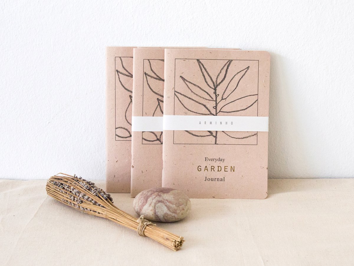 Image of Everyday Garden Journal - gardening notebook for daily garden notes #1 salgueiro
