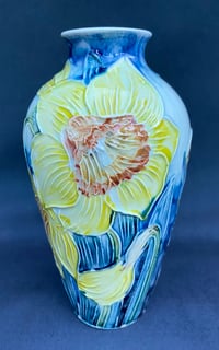 Image 3 of “Daffodil” vase