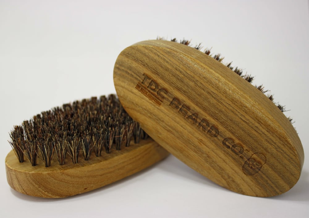 Image of TDC Green Sandalwood Mustache Comb & Beard Brush