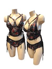 Image 5 of Red and black spike set.