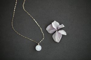 Image of *SALE* 9ct gold faceted moonstone necklace