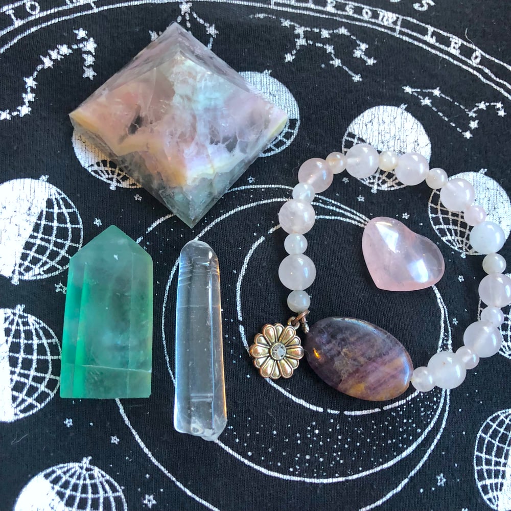 Image of Heart Chakra Healing Crystal Bundle 